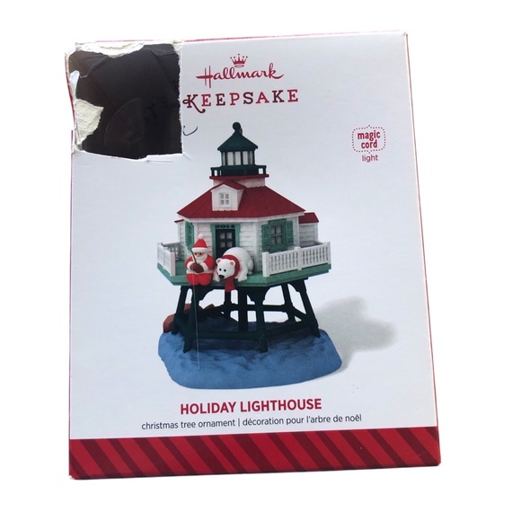 2014 Hallmark Keepsake Christmas Lighthouse Ornament #3 in Series Tracy Larsen - Picture 4 of 15
